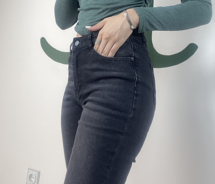 شلوار جین زنانه زغالی جذب فاق بلند | مناسب استایل روزمره و اسپرت