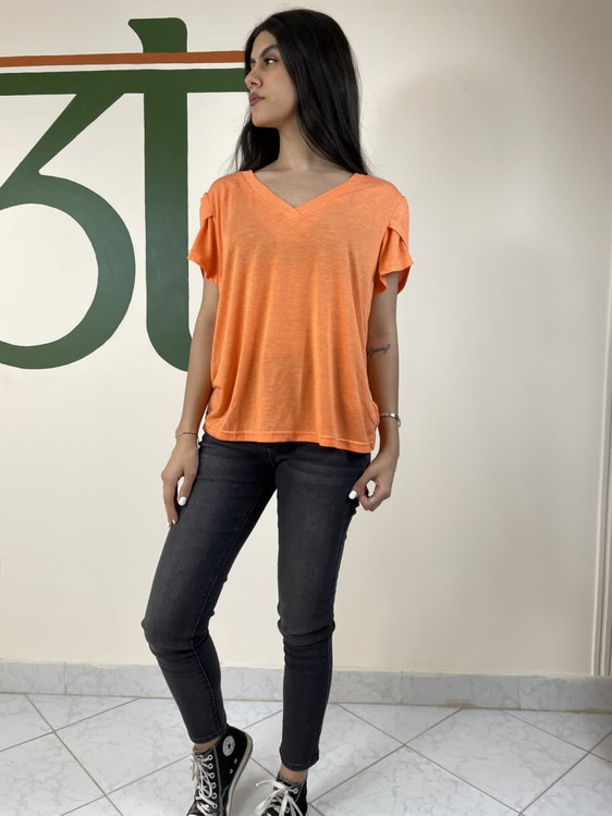 تیشرت یقه هفت زنانه رنگ نارنجی روشن