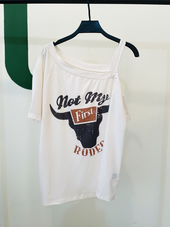 تیشرت گرافیکی 'Not My First Rodeo' – استایلی متفاوت با برند شین