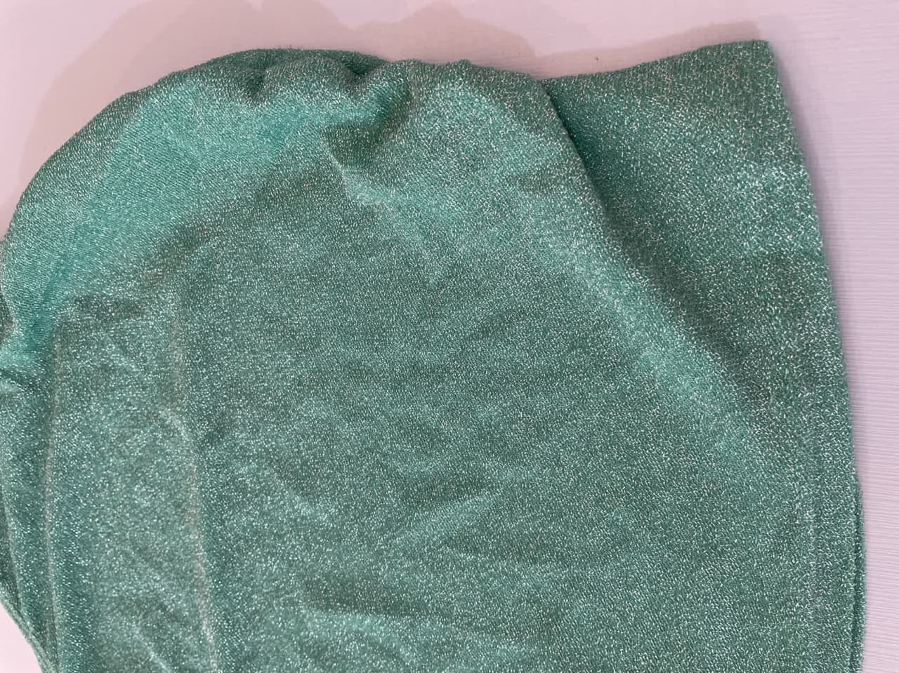 تاپ تابستانی تک‌شانه براق برند خاص | سبز آبی خنک