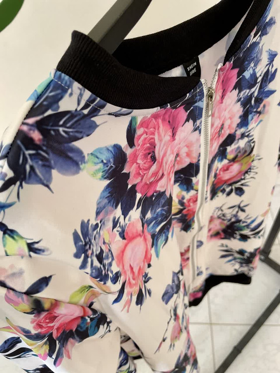 سویشرت زنانه گلدار شین | سویشرت طرحدار پاییزه و بهاره