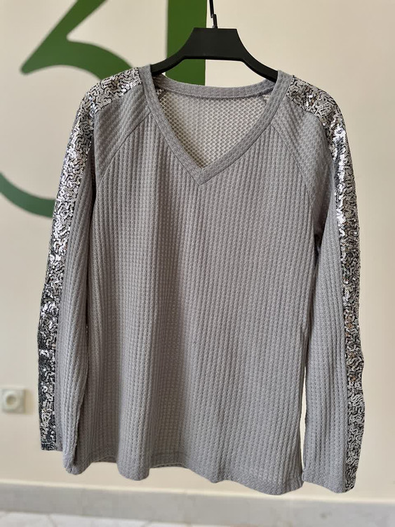 بافت زنانه یقه هفت طوسی با آستین پولکدار