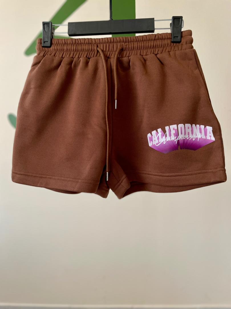 شلوارک زنانه قهوه‌ای طرح California از برند شین