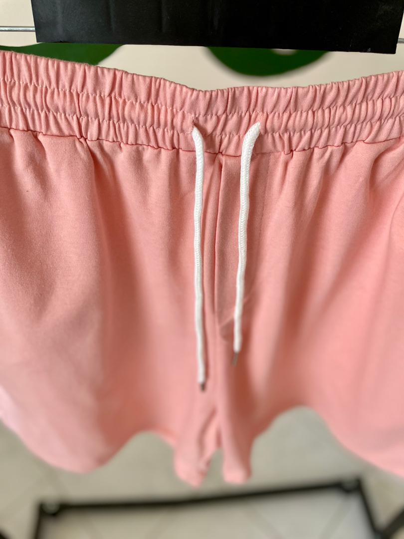 شلوارک زنانه رنگ صورتی مناسب فصل پاییز و زمستان