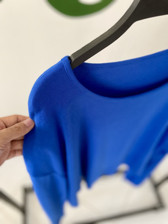 بلوز آستین بلند زنانه یقه گرد آبی