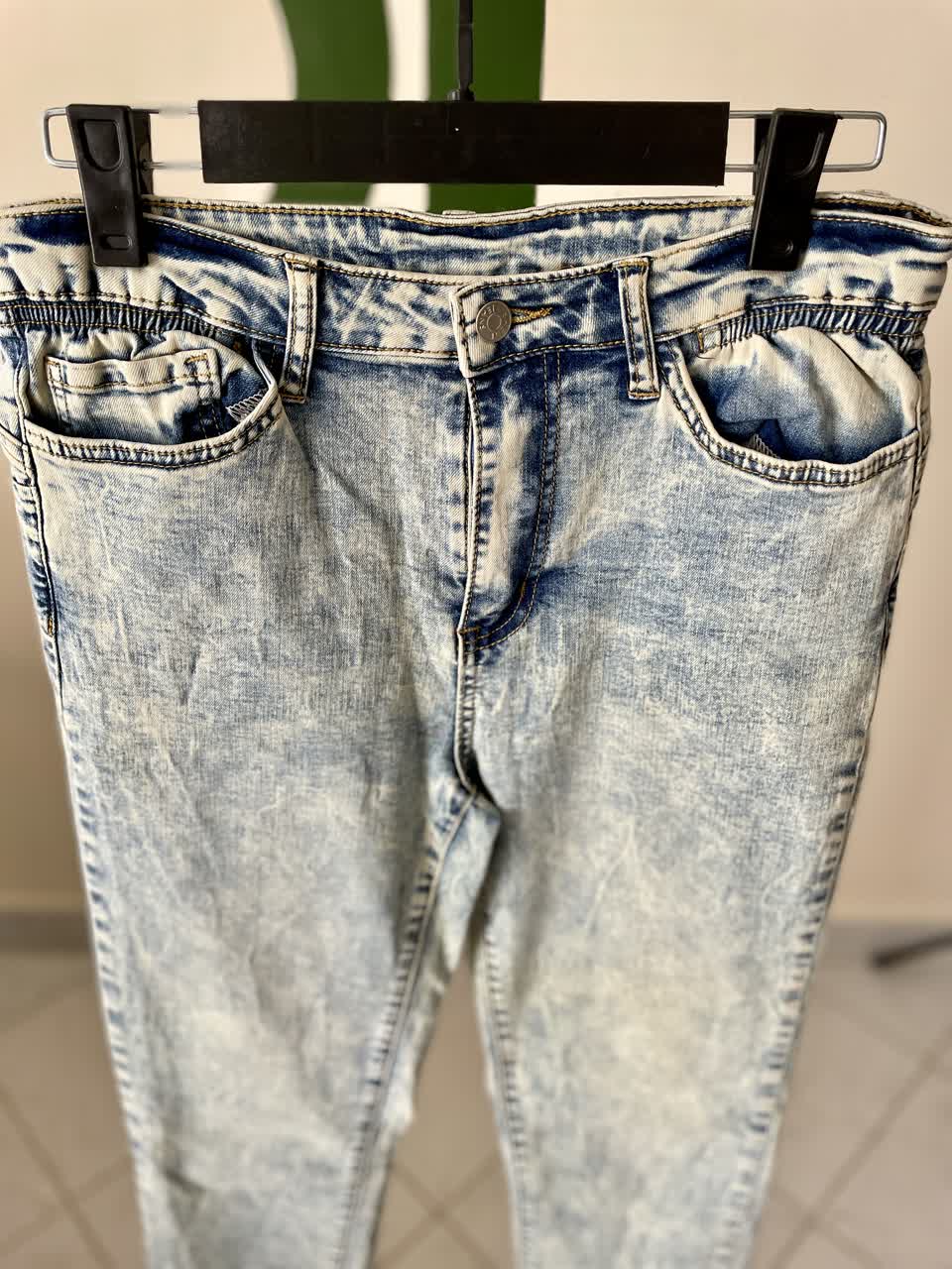 شلوار جین زنانه لایت‌بلو (Light Blue) – طرح خاص و شیک