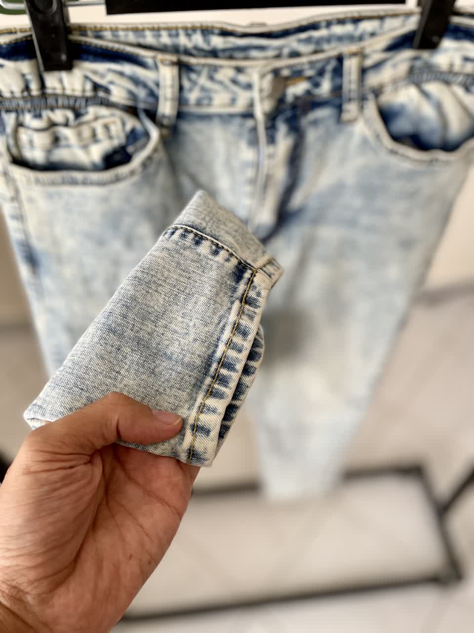 شلوار جین زنانه لایت‌بلو (Light Blue) – طرح خاص و شیک