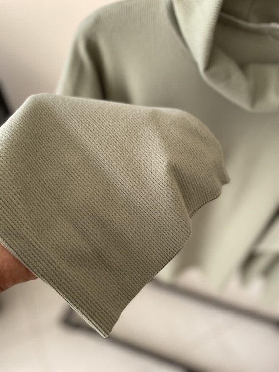 بلوز بافت کبریتی یقه اسکی زنانه مدل اورسایز