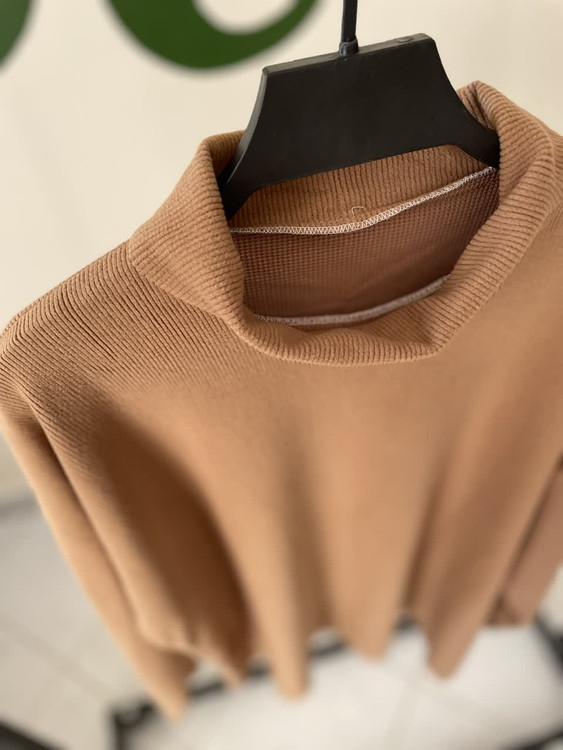 بلوز بافت کبریتی یقه اسکی زنانه مدل اورسایز