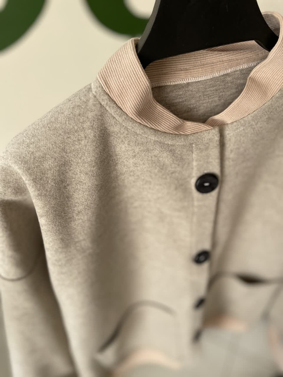 بامبر جکت کرم زنانه مناسب پاییز و زمستان