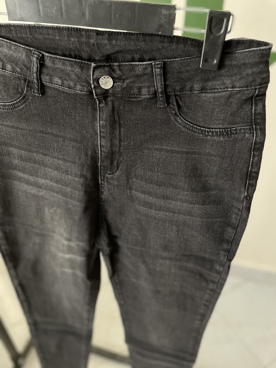 شلوار جین زنانه زغالی جذب فاق بلند | مناسب استایل روزمره و اسپرت