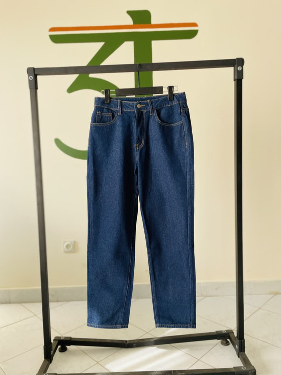 شلوار جین راسته آبی با پارچه باکیفیت