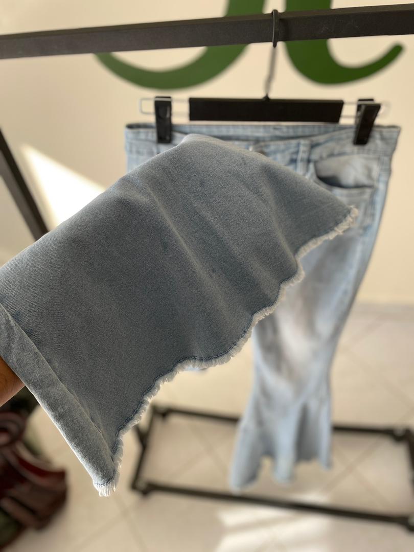 شلوار جین بوتکات آبی روشن استایل ترندی