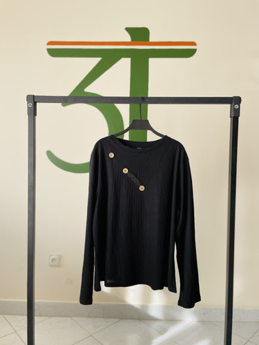 بلوز آستینبلند مشکی زنانه طرح دکمه مورب | SHEIN