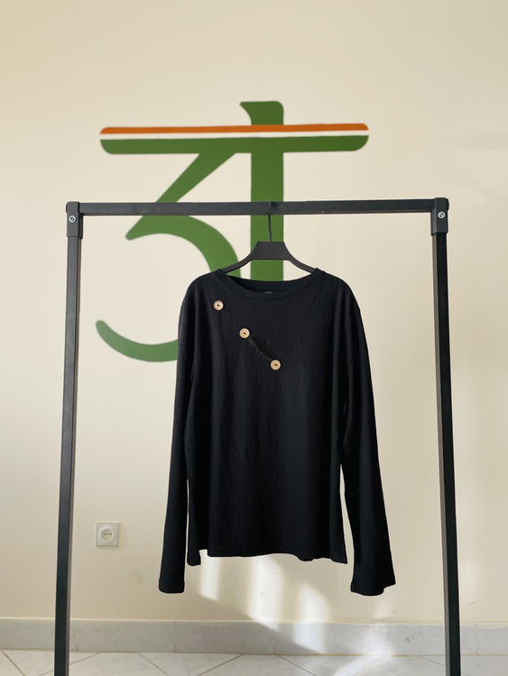 بلوز آستینبلند مشکی زنانه طرح دکمه مورب | SHEIN