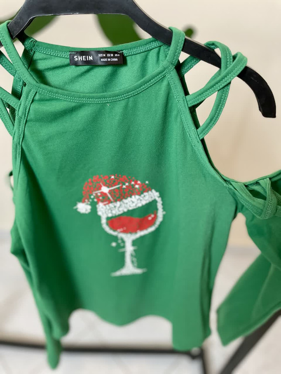 تاپ زنانه سبز بندی طرح جام کریسمسی | SHEIN