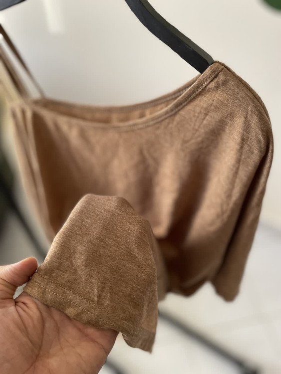 بلوز زنانه تکبند یقه نامتقارن | سبک مینیمال و فیت آزاد