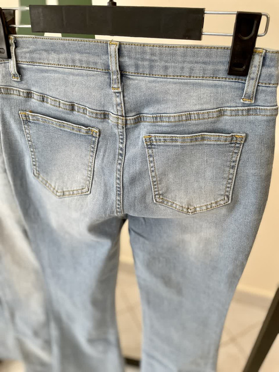 شلوار جین زنانه بوتکات آبی روشن