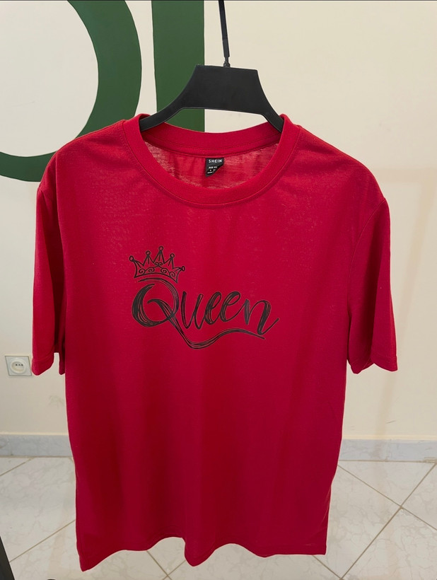 خرید تیشرت زنانه طرح Queen 👸 رنگ قرمز